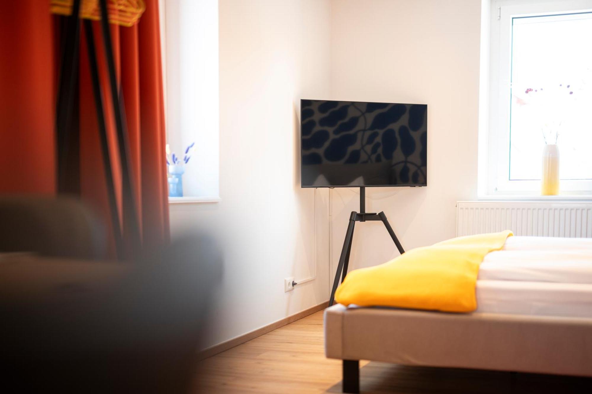 Bunter Hund Apartments - Zentrales Apartment, Parkplatz, Wintergarten, Kinderzimmer โรเทนบวร์ก อ็อบ แดร์เทาเบอร์ ภายนอก รูปภาพ